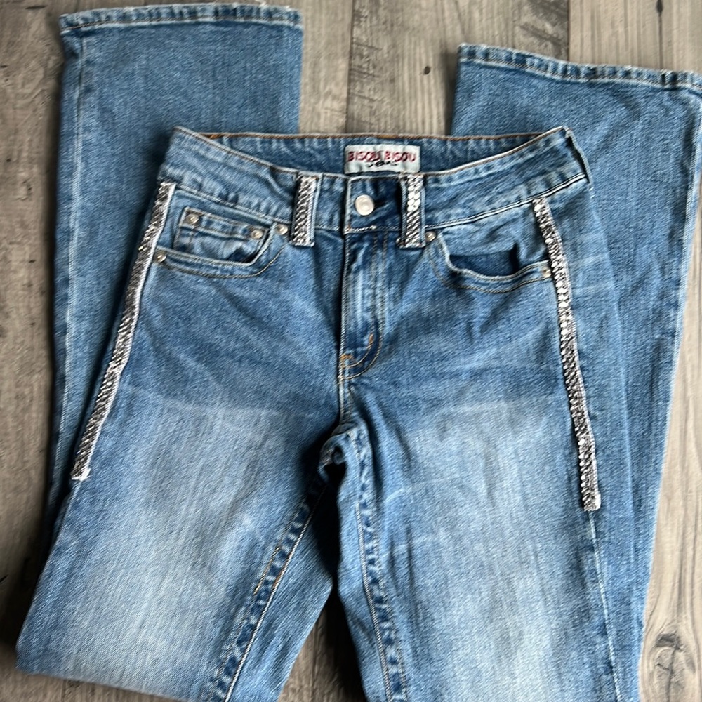 Stylish Bisou Mid-Wash Blue Jeans Size 6 wide leg